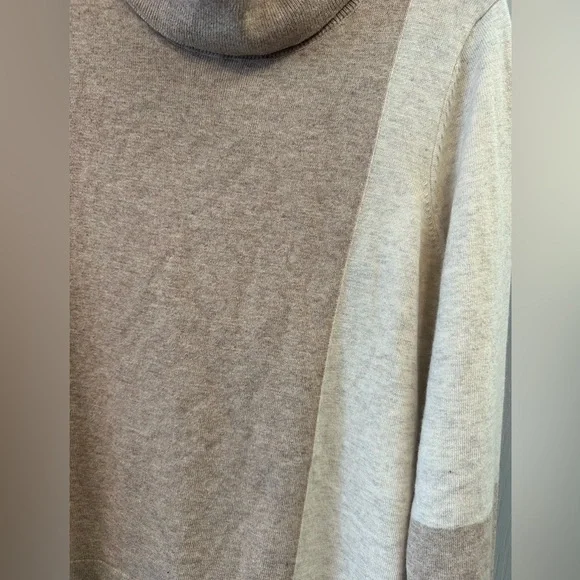 Alison Sheri cowl neck sweater. Color block. Old money - Picture 4 of 4